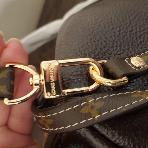 LV Express MM Style Shoulder Bag-NWT - Picture 5 of 10